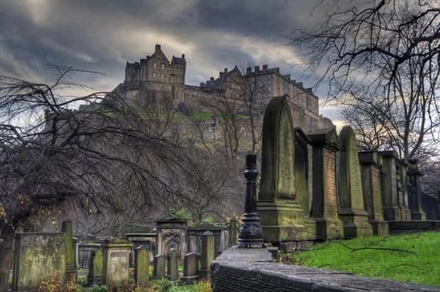 Free Ghost Tour in an Edinburgh Graveyard